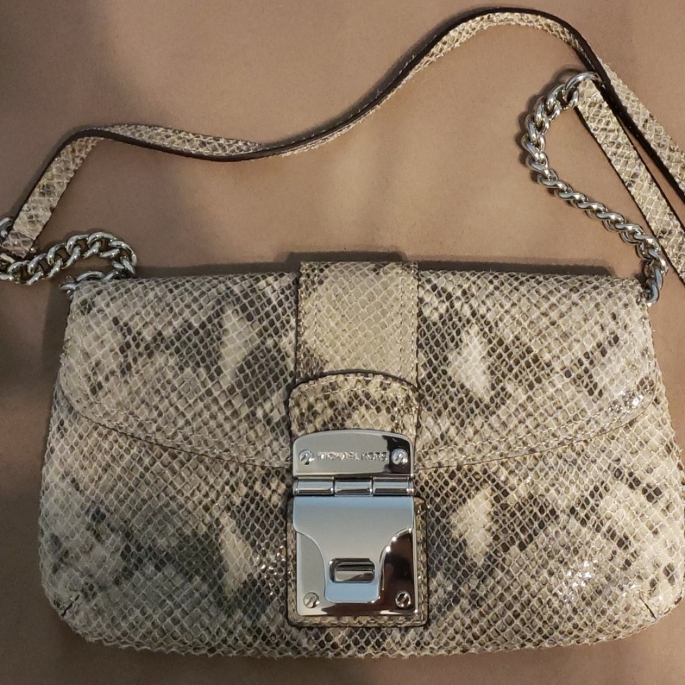 Michael Kors hand bag
